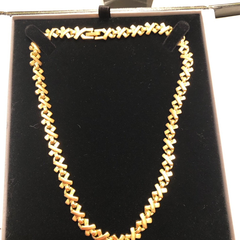 Gold choker necklace
